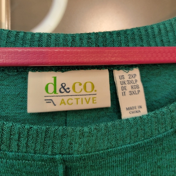 D & Co. Active Stretchy Comfy Oversized Knit Blouse Size 2XP NWOT - Picture 5 of 6